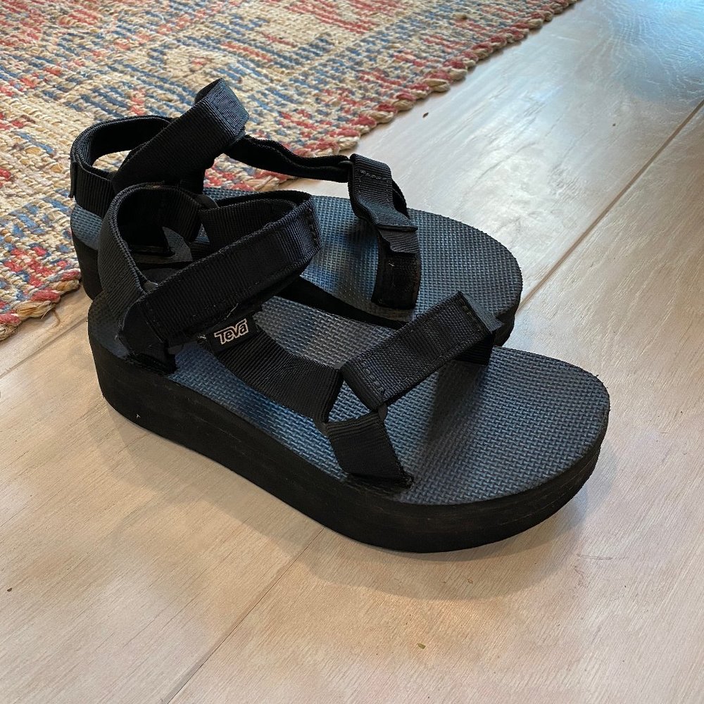 Flatform Tevas